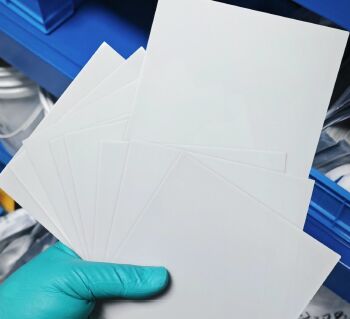 Substrato polido de nitreto de alumínio