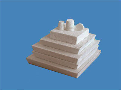 99,6% cerâmica estrutural de Al2O3 Alpha Alumina Small Shrinkage For