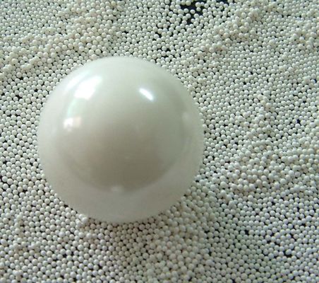 A zircônia de moedura molhada da cerâmica do óxido de zircônio endureceu grânulos e bolas da alumina