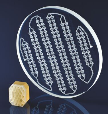 Cerâmica quebradiça transparente com alta quebradice e baixa expansão térmica para aplicações em semicondutores